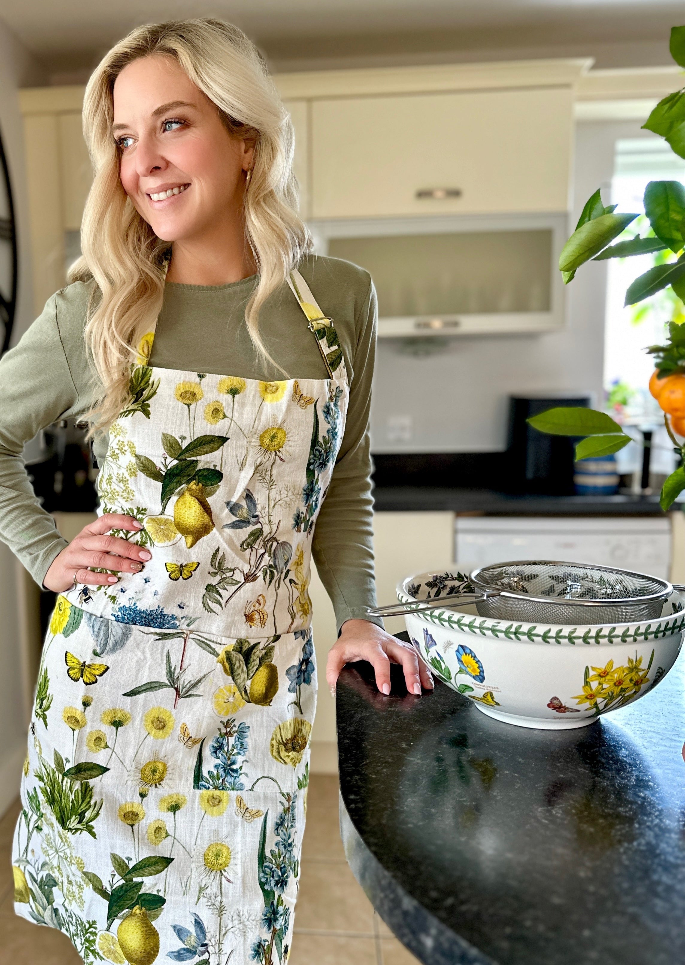 Rosehip Design Apron - a heavyweight 100% cotton Apron with adjustable neck strap and two generous deep pockets in our lovely Springtime Blue design