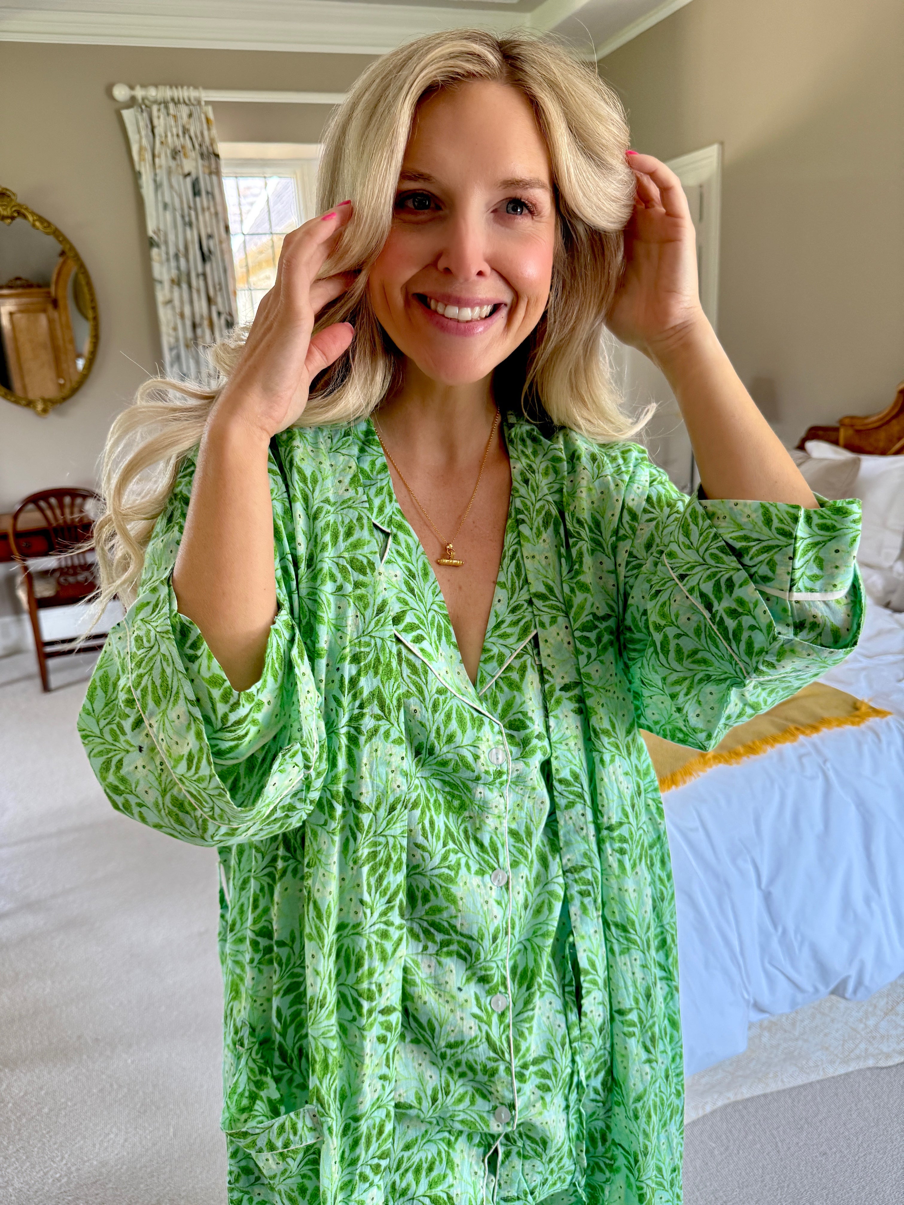 Rosehip Design Kimono is a fabulous long cotton voile robe, printed in our verdant Hedgerow design. They are generously sized and designed to be ankle length. Made from delicate, soft 100% Indian cotton packaged in a matching cotton bag - lovely for gifting!