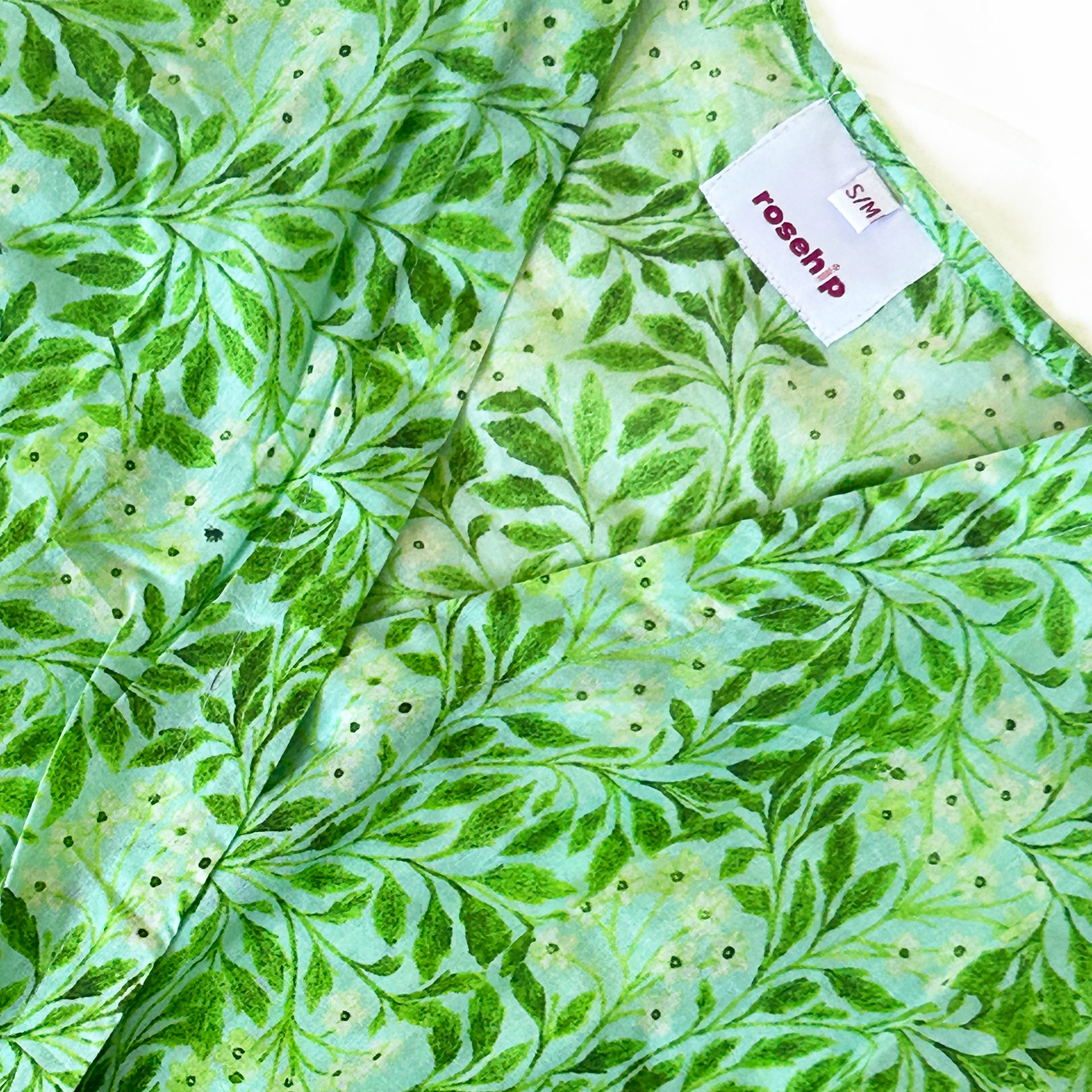 Rosehip Design Kimono is a fabulous long cotton voile robe, printed in our verdant Hedgerow design. They are generously sized and designed to be ankle length. Made from delicate, soft 100% Indian cotton packaged in a matching cotton bag - lovely for gifting!