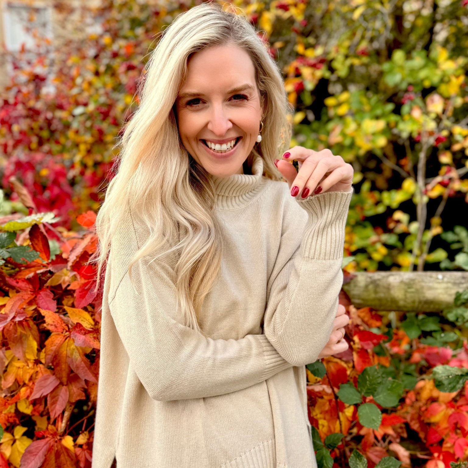 Stay effortlessly stylish and snug in this Rosehip Design woollen roll neck jumper, designed with a modern high-low hem that falls longer at the back for a flattering, easy silhouette. Crafted from soft, warming wool, it offers both comfort and elegance — perfect for layering on chilly days. The classic roll neck adds a touch of sophistication, while the relaxed fit makes it a versatile wardrobe staple you’ll reach for all season.