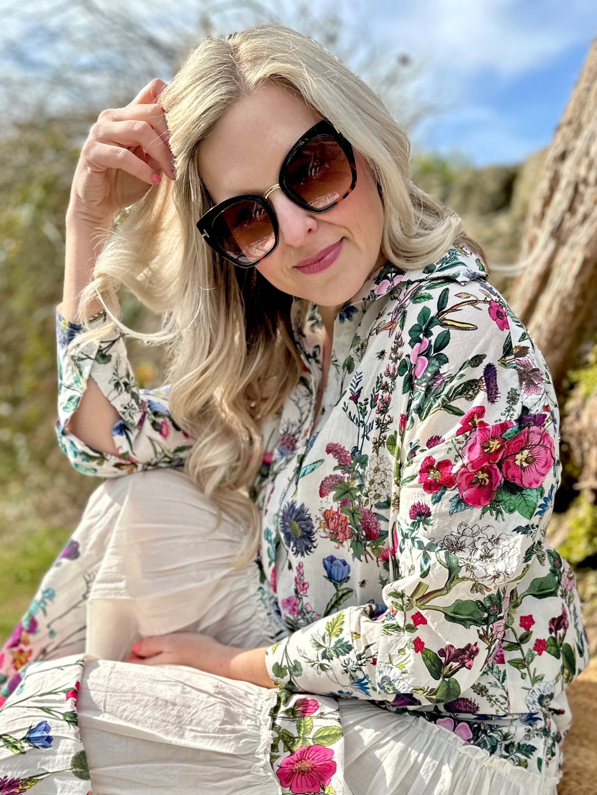 Rosehip Design Sally Skirt in Barcelona has soft flowing tiers, each showing the vibrant Barcelona print.
The Sally Skirt has an elasticated waist as well as a drawstring and side pockets.
It pairs well with the Sarah Shirt in Barcelona or wear it with a T-shirt for relaxed elegance.