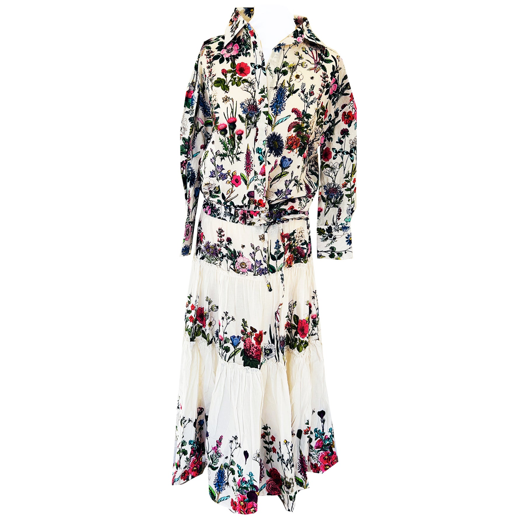Rosehip Design Sally Skirt in Barcelona has soft flowing tiers, each showing the vibrant Barcelona print.
The Sally Skirt has an elasticated waist as well as a drawstring and side pockets.
It pairs well with the Sarah Shirt in Barcelona or wear it with a T-shirt for relaxed elegance.