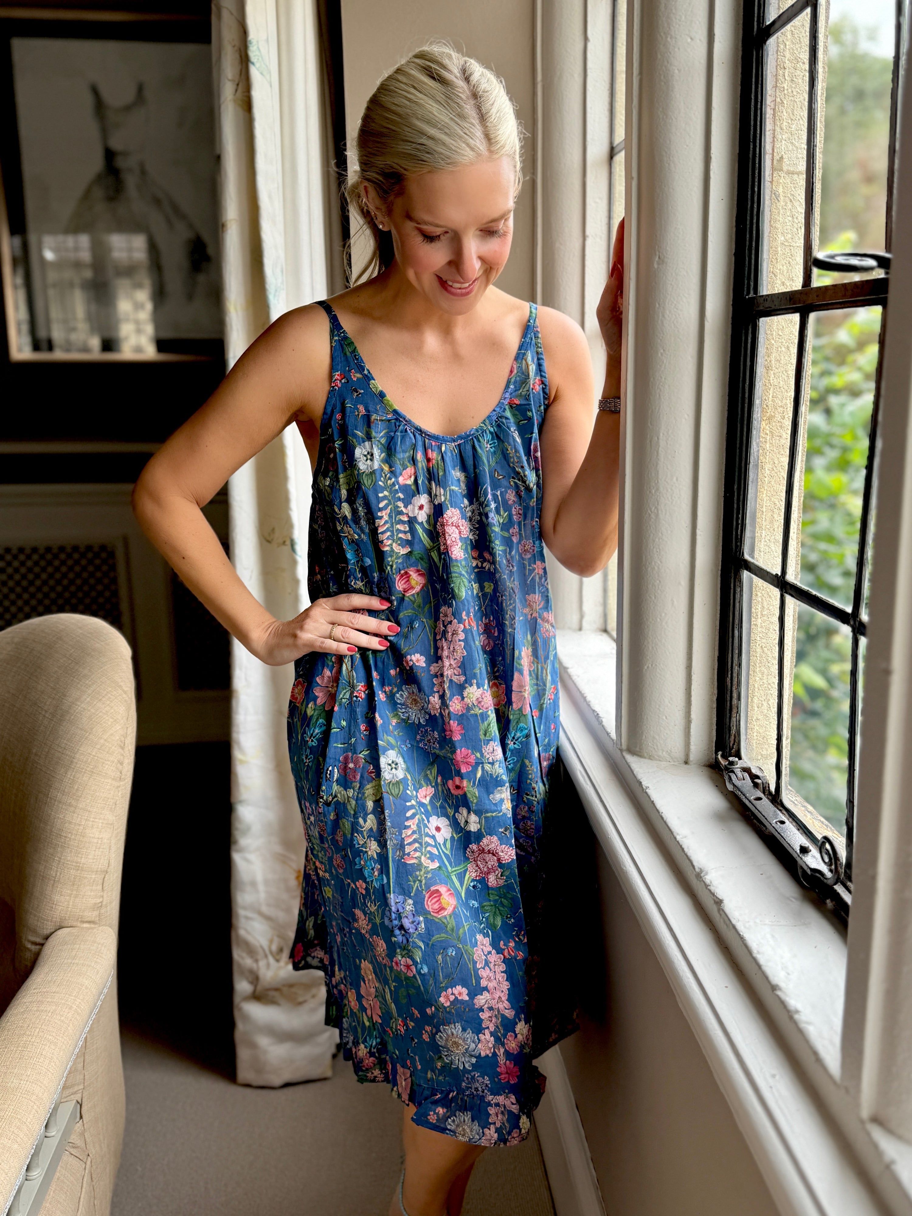 Rosehip Design Short Strappy Nighties look beautiful in our bold Horsley Navy print on 100% Cotton Voile. The Nighties are loose and comfortable to sleep in with an elasticated back and adjustable straps.