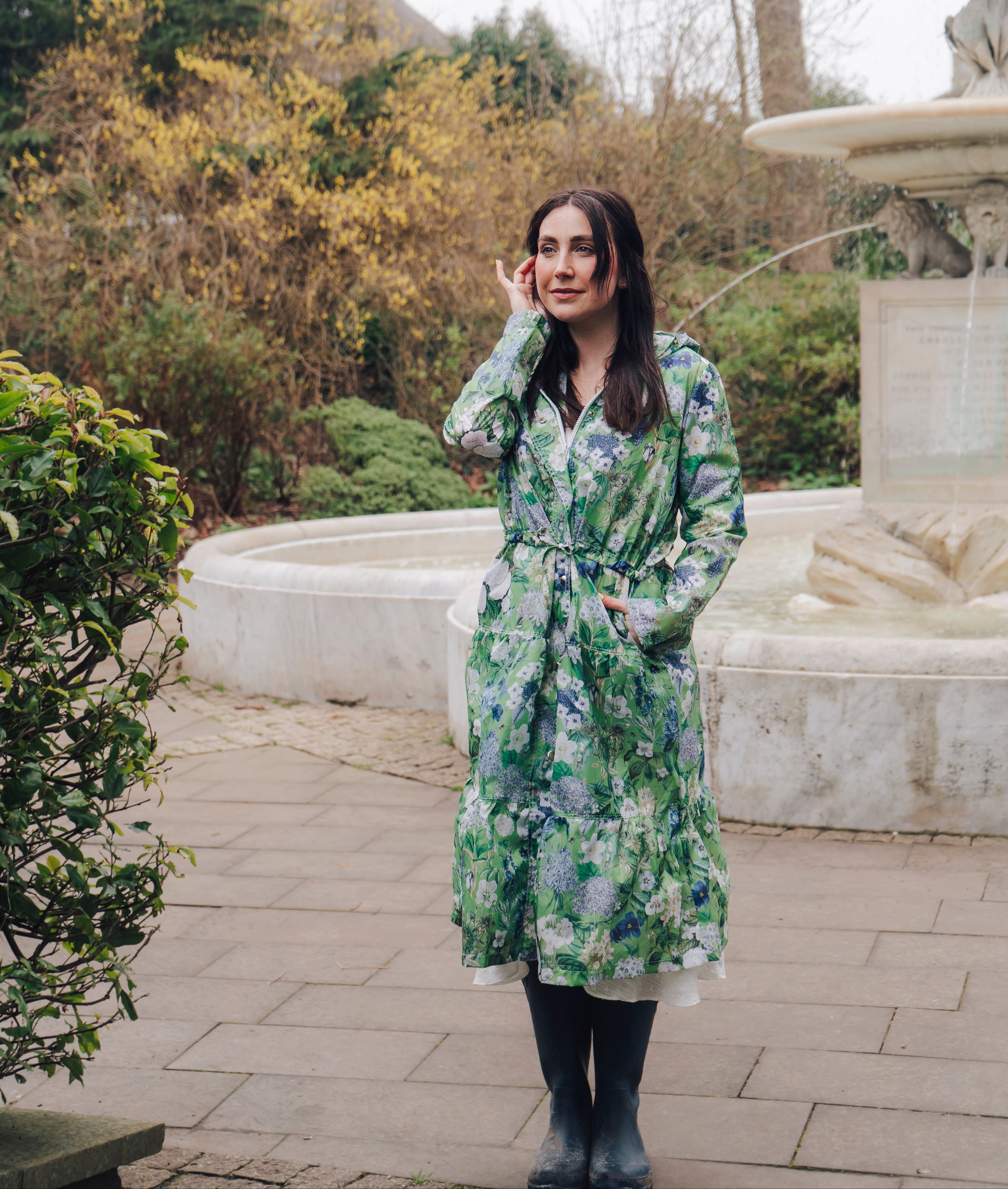 Spring Greens Windsor Parka & Heavenly Green Folding Umbrella