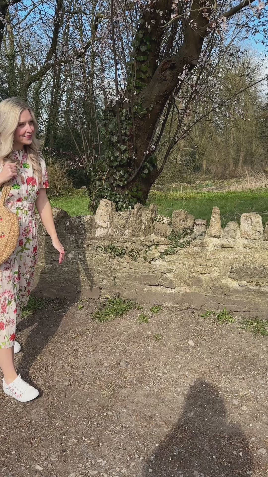 The Rosehip Design Margot cotton dress in Spring Blossom is a beautifully feminine and effortless dress, designed for all-day comfort. Featuring a double elasticated waistband for a flattering fit, a flowing tiered skirt, and short capped sleeves, it blends elegance with ease. With the added practicality of pockets, it’s perfect for both casual outings and special occasions.