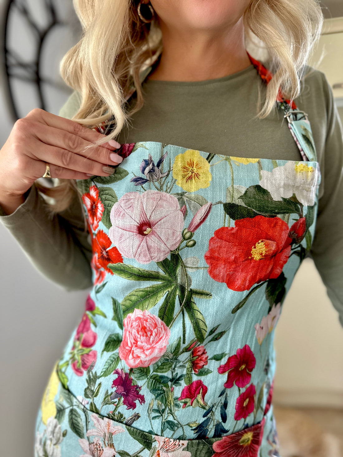 Rosehip Design Apron - a heavyweight 100% cotton Apron with adjustable neck strap and two generous deep pockets in our vibrant Chelsea Blue design