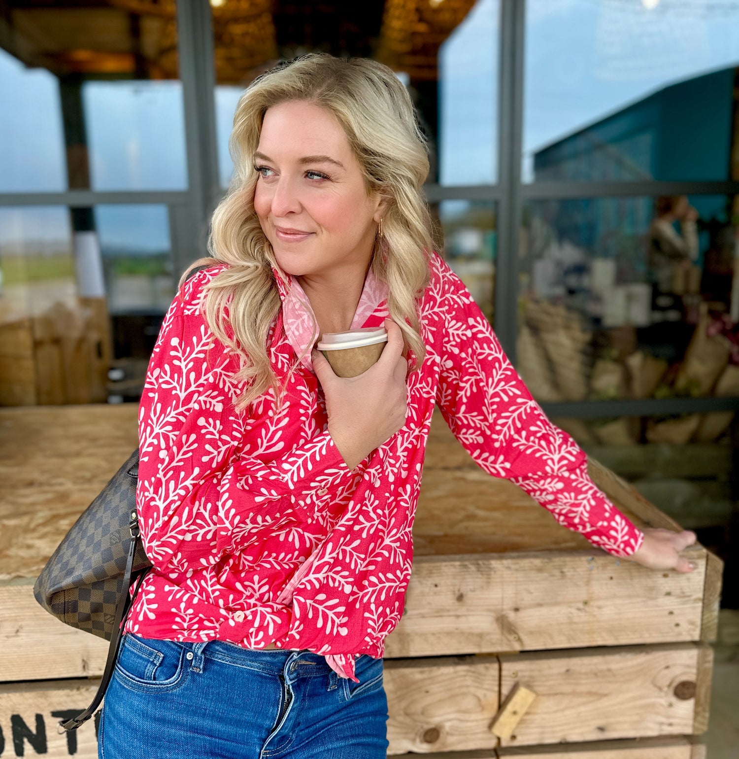 Rosehip Design Classic Shirt is a fitted 100% soft Indian cotton shirt in our delightful Twigs Coral design.