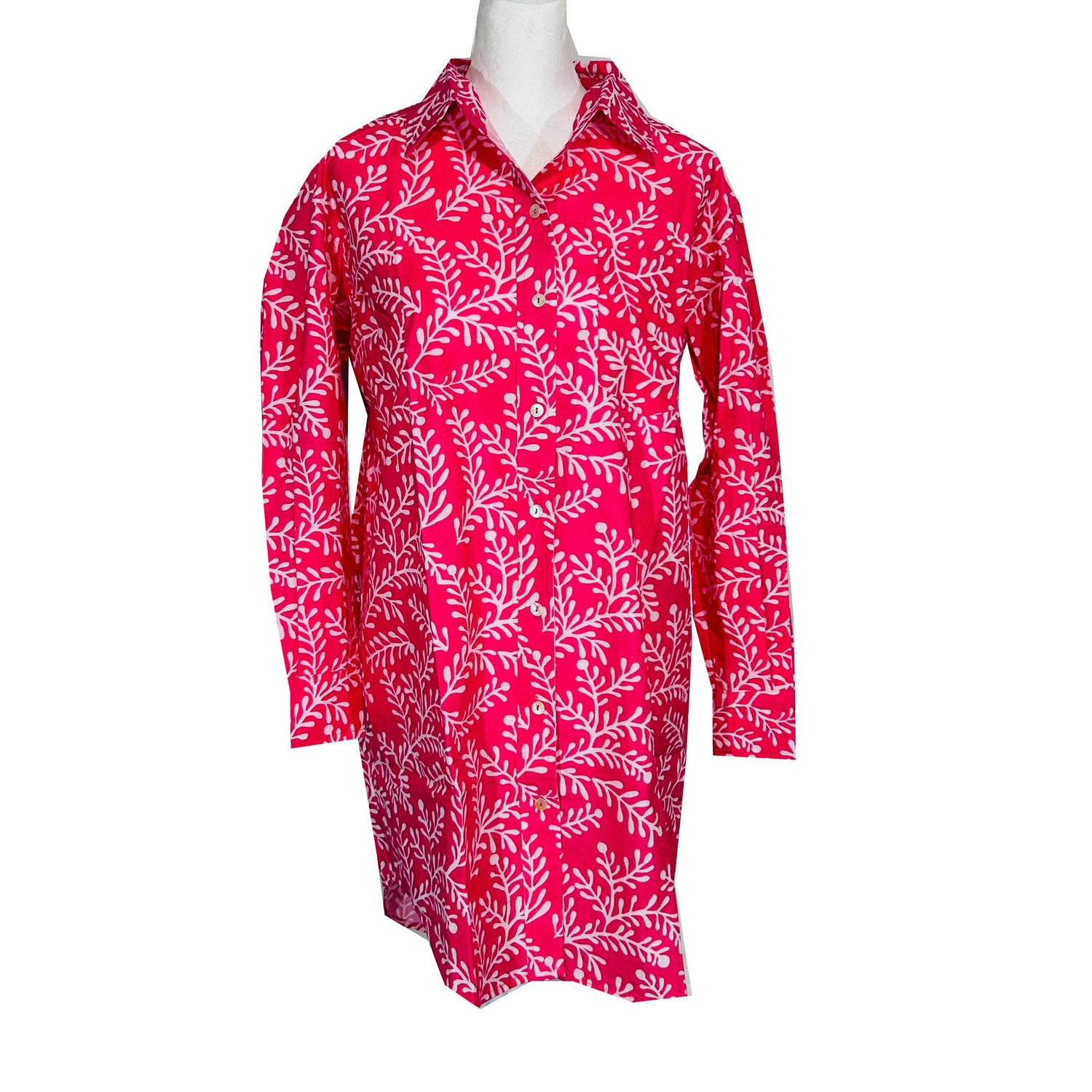 Rosehip Design Classic Shirt is a fitted 100% soft Indian cotton shirt in our delightful Twigs Coral design.