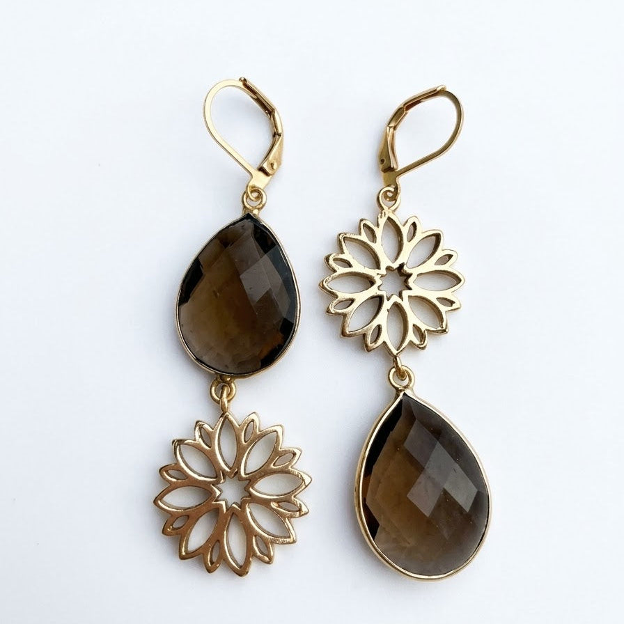 A-symmetric smokey quarz flower earrings