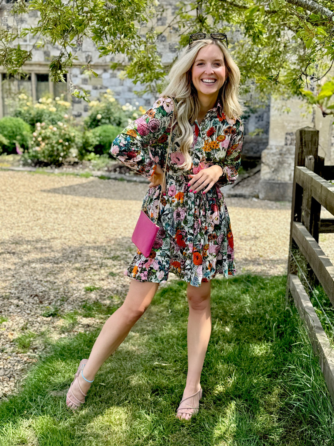 Rosehip Design Josie Cotton Dress is a knee-length cotton tiered dress with a tie belt and pockets. 
Stand out in our colourful Fiesta design.