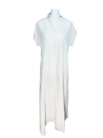 Rosehip Design Kate dress in White is a classic, staple essential for your wardrobe. It has hidden buttons down the front, short, capped sleeves, subtle pleats under the bust, curved side slits, and pockets. Made from 100% pure linen.