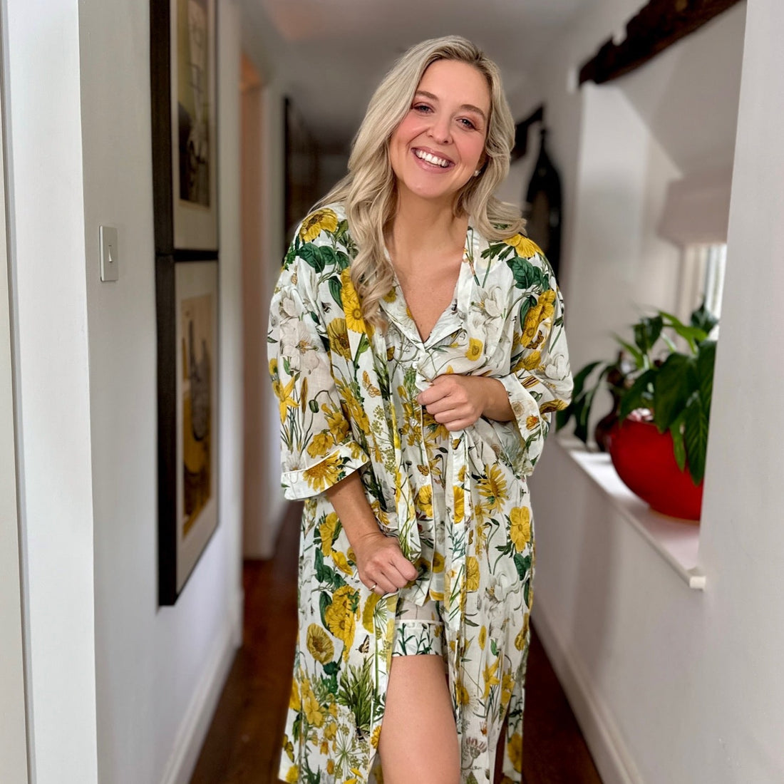 Rosehip Design Kimono is a fabulous long cotton voile robe, printed in our sunny Mellow Yellow design. They are generously sized and designed to be ankle length. Made from delicate, soft 100% Indian cotton packaged in a matching cotton bag - lovely for gifting!