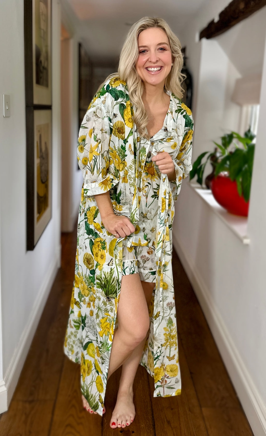 Rosehip Design Kimono is a fabulous long cotton voile robe, printed in our sunny Mellow Yellow design. They are generously sized and designed to be ankle length. Made from delicate, soft 100% Indian cotton packaged in a matching cotton bag - lovely for gifting!