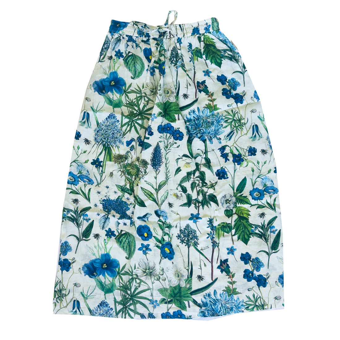 Crafted from 100% linen, the Rosehip Design Lilah Skirt in Cobalt design is a warm-weather staple with timeless appeal. Designed with a flattering classic cut, it features an elasticated waistband with a functional drawstring for a comfortable, adjustable fit. Subtle side slits add ease of movement and a touch of effortless elegance — perfect for sunny days, from morning markets to seaside strolls.