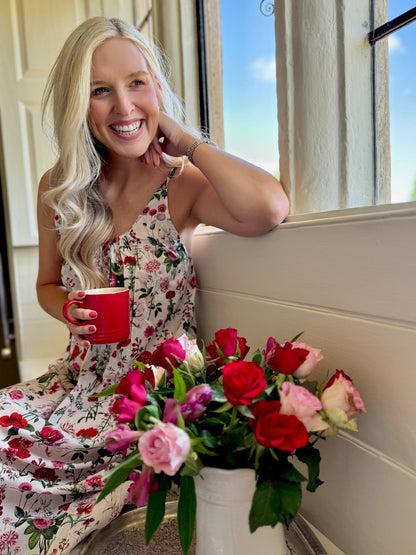 Embrace lightweight comfort with this Rosehip Design long floral cotton nightie dress, perfect for a restful night’s sleep or relaxing around the house. Made from soft, breathable cotton with a charming floral print, this loose-fitting nightdress keeps you cool and comfortable. Designed with adjustable spaghetti straps, it offers a custom fit that suits every body shape. Ideal for warm nights or as an airy, casual loungewear option, this floral nightdress is the perfect blend of style and comfort.