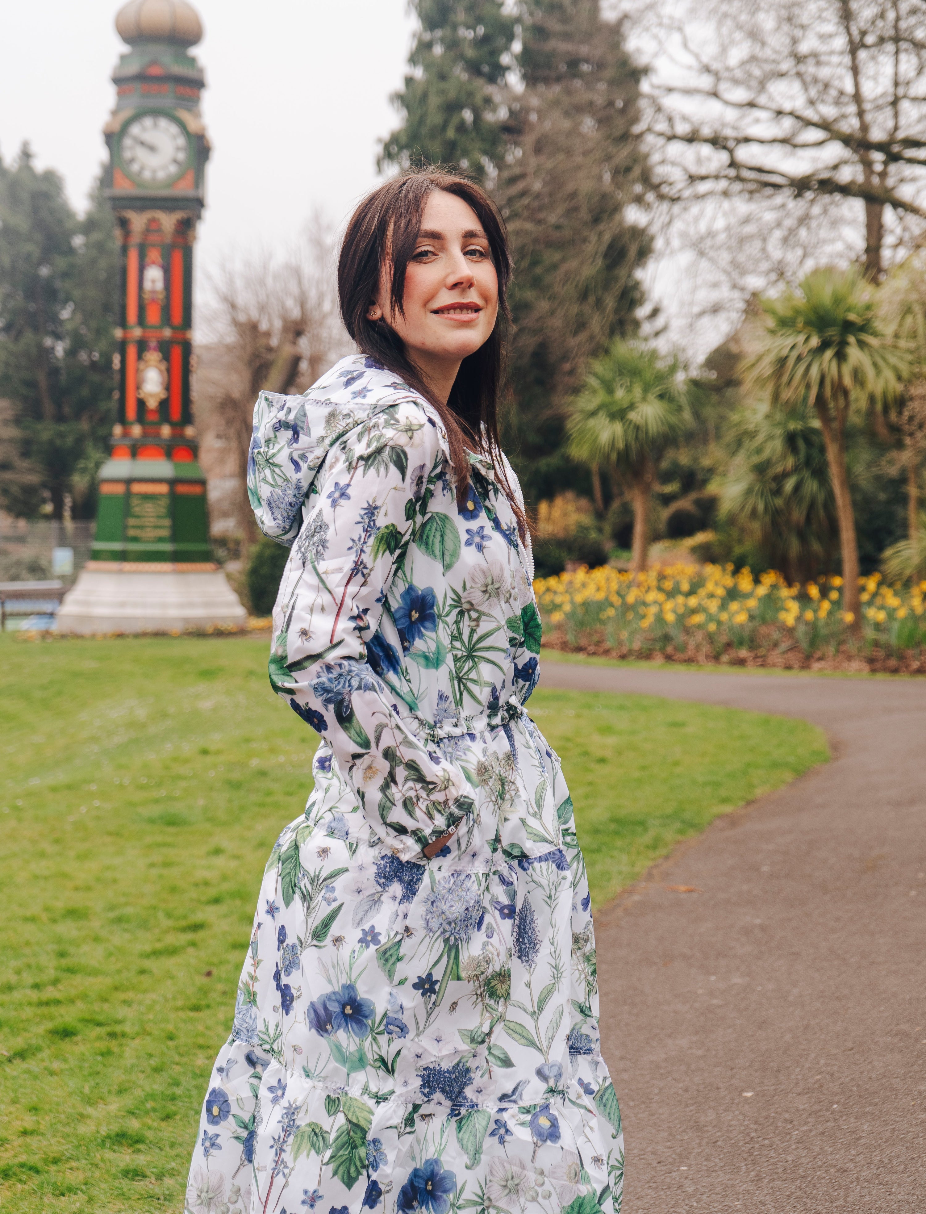 Beautiful light-weight calf length summer parka in our stunning blue hued Cobalt design. 

The Windsor Parka from Rosehip Design has a long tiered skirt, drawstring waist and fully lined hood.