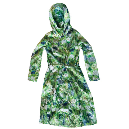 Beautiful light-weight calf length summer parka in a fresh Spring Green design. 

The Windsor Parka from Rosehip Design has a long tiered skirt, drawstring waist and fully lined hood.
