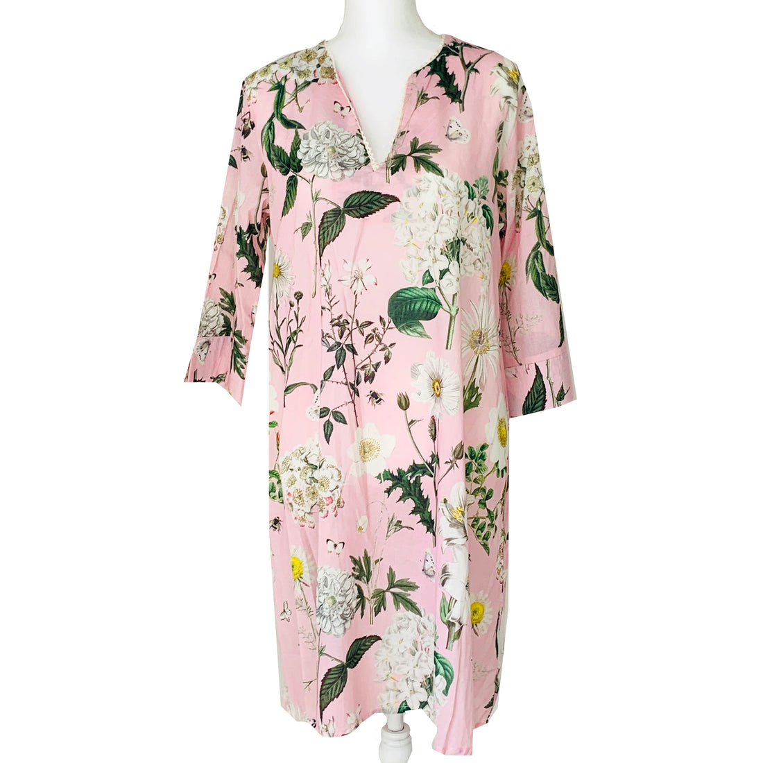 Rosehip Design Nightdress is a lovely knee-length nightdress made of cotton voile in our calming Heavenly Rose print. The Nightdress has 3/4 length sleeves and detail around the collar.