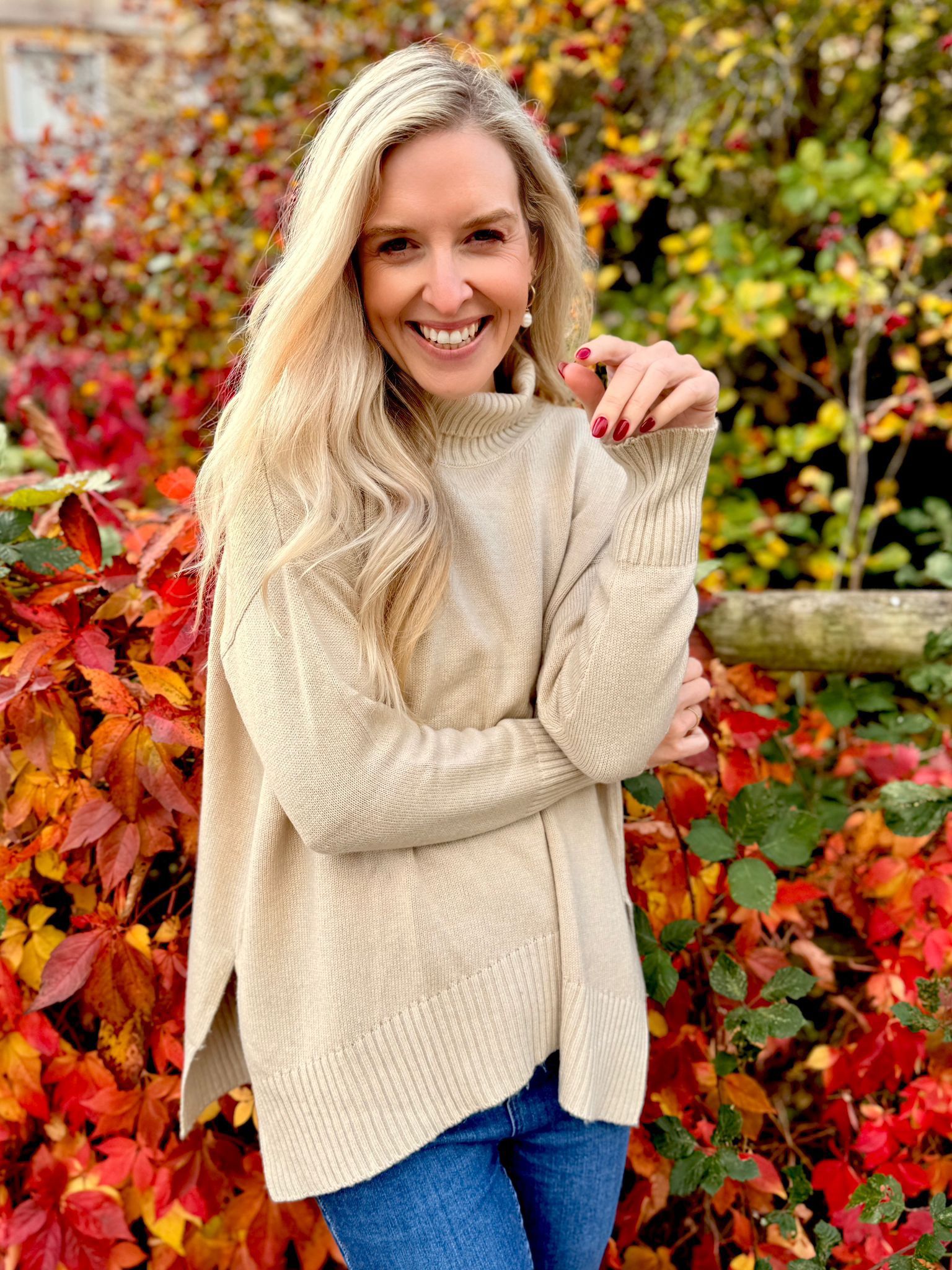 Stay effortlessly stylish and snug in this Rosehip Design woollen roll neck jumper, designed with a modern high-low hem that falls longer at the back for a flattering, easy silhouette. Crafted from soft, warming wool, it offers both comfort and elegance — perfect for layering on chilly days. The classic roll neck adds a touch of sophistication, while the relaxed fit makes it a versatile wardrobe staple you’ll reach for all season.