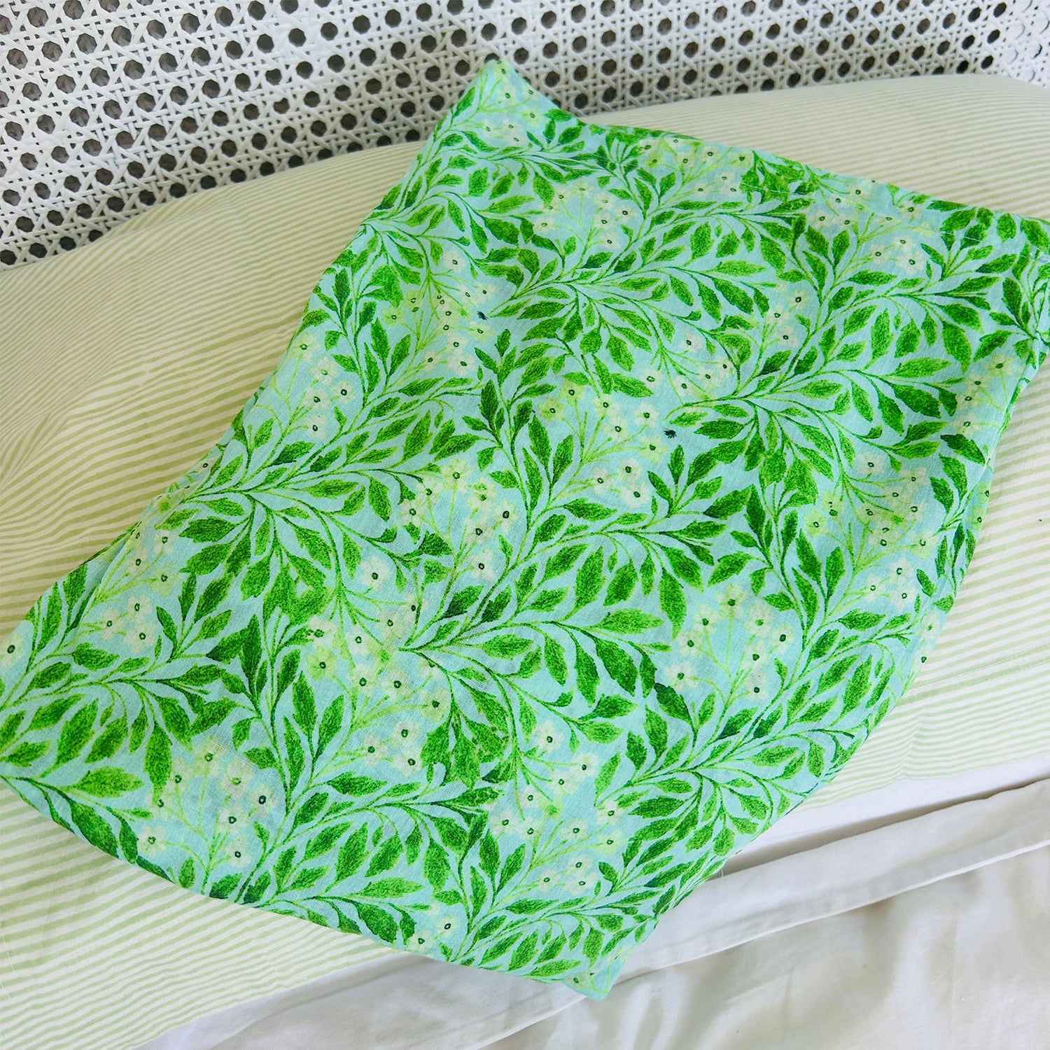 A lovely Rosehip Design short pyjama set in cotton voile with floral print. The top is buttoned with piping detail and the shorts are elasticated and have a drawstring.