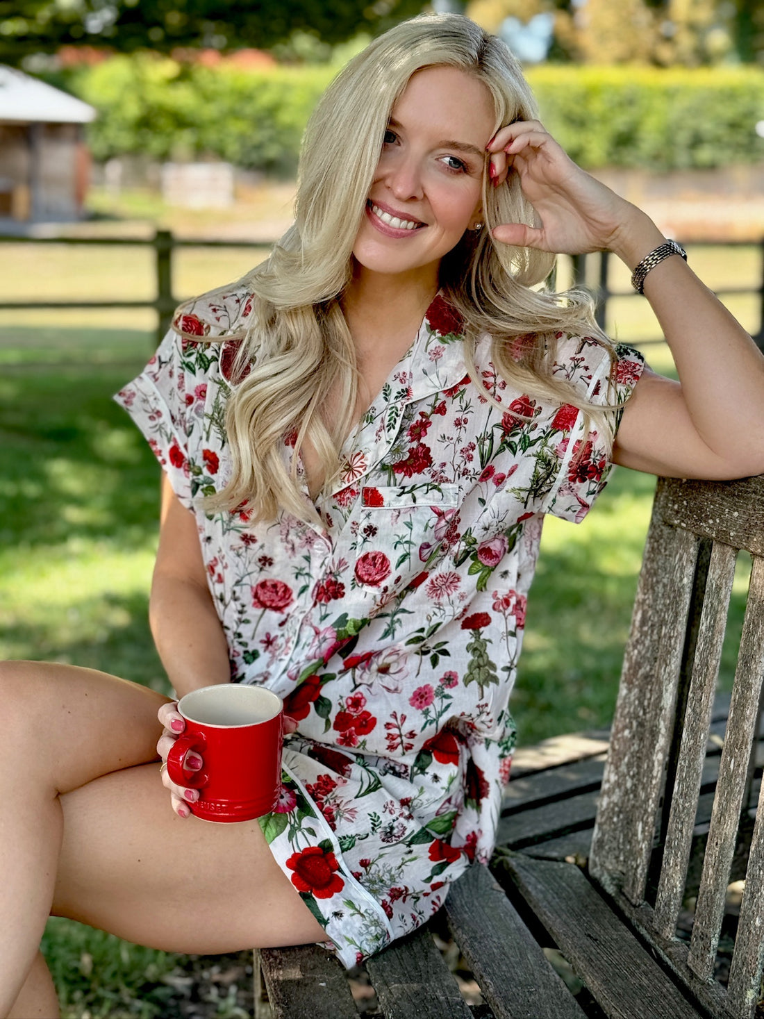 A lovely Rosehip Design short pyjama set in cotton voile with floral print. The top is buttoned with piping detail and the shorts are elasticated and have a drawstring.