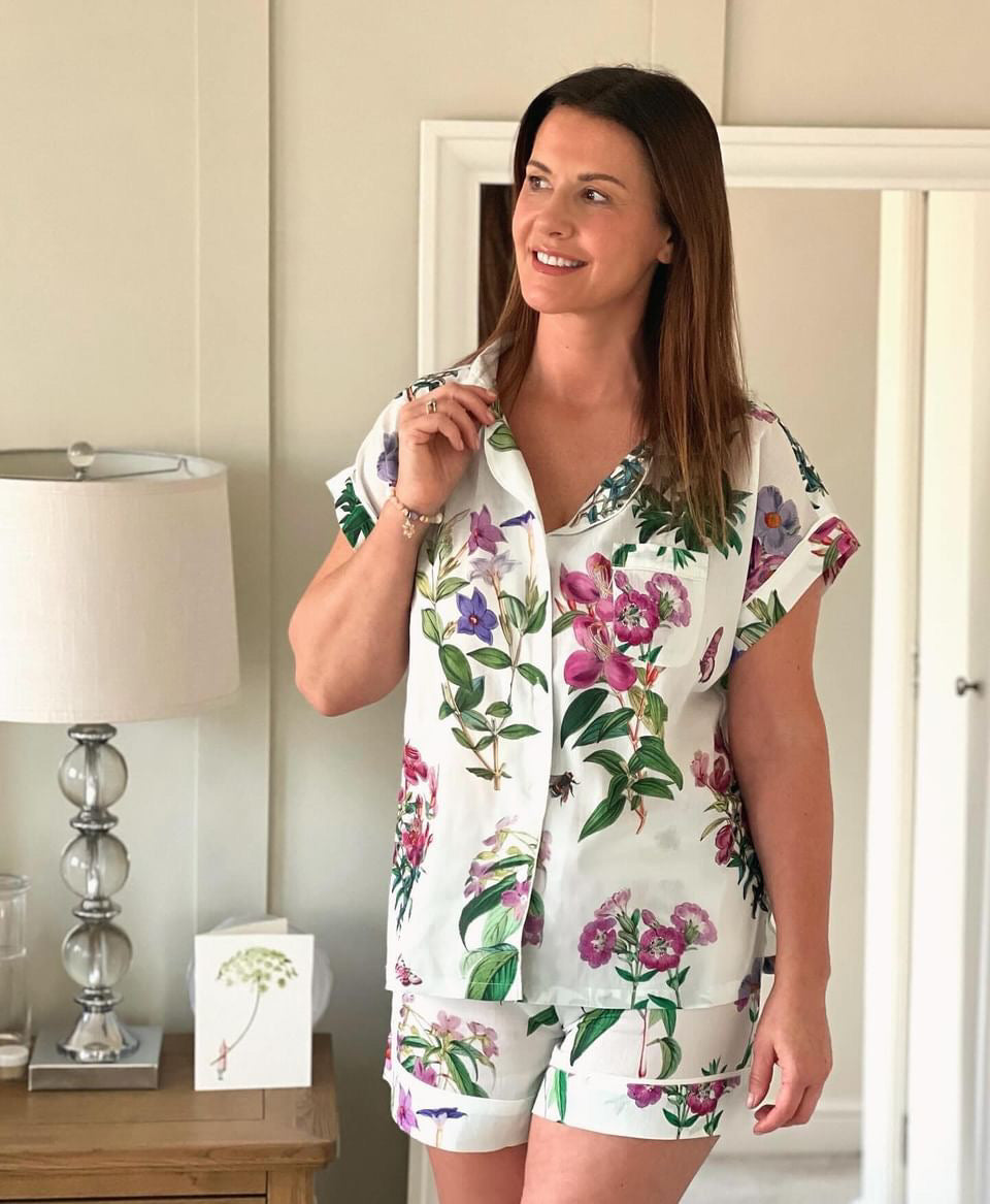 Rosehip Design Short Pyjamas in our soothing Mavis print are made from 100% soft Indian cotton voile. The cuffs have contrast piping and the bottoms have drawstring as well as elastic. They are a comfy fit and come packaged in a matching drawstring bag.