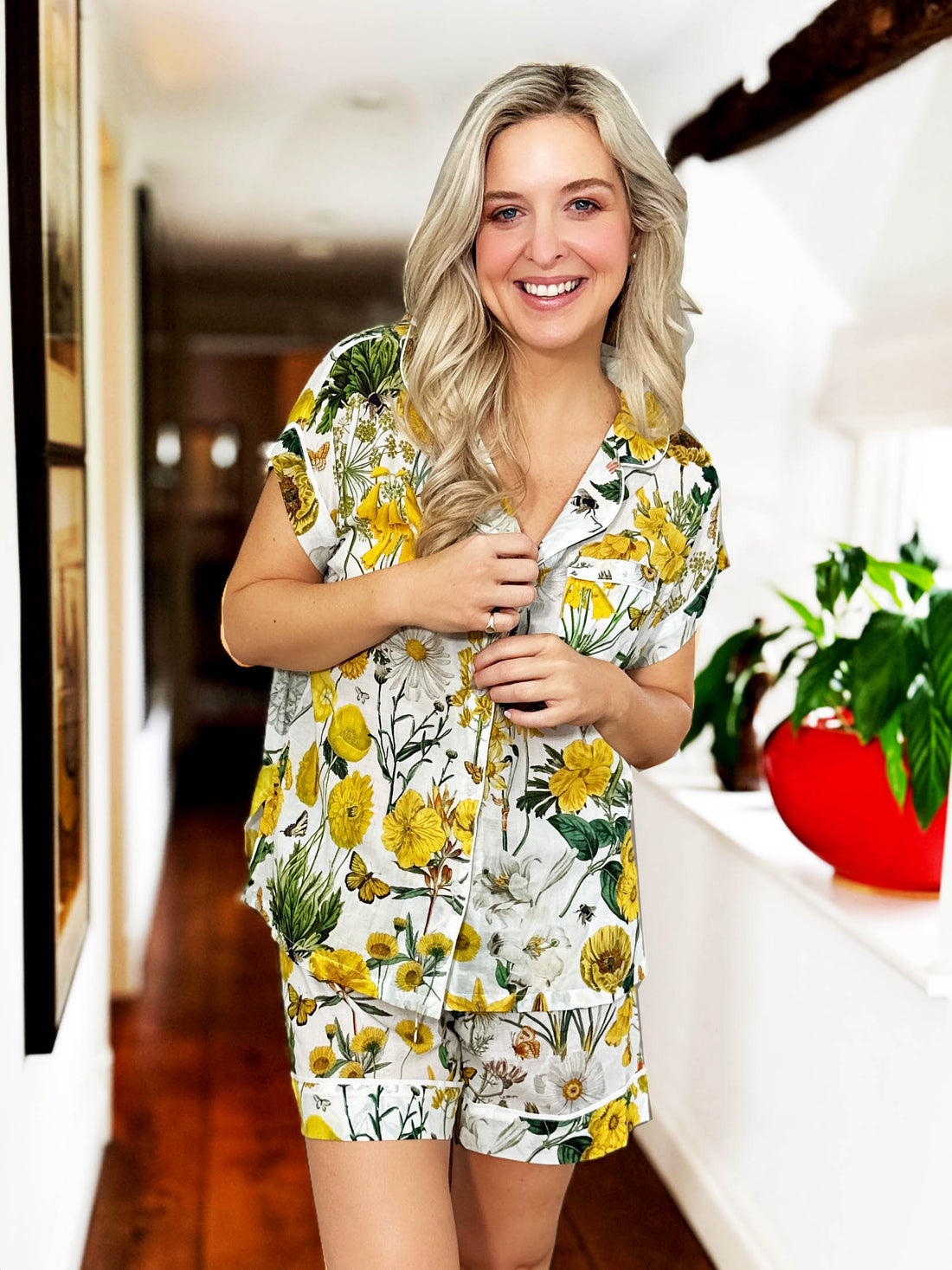 Rosehip Design Short Pyjamas in our sunny Mellow Yellow print are made from 100% soft Indian cotton voile. The cuffs have contrast piping and the bottoms have drawstring as well as elastic. They are a comfy fit and come packaged in a matching drawstring bag.