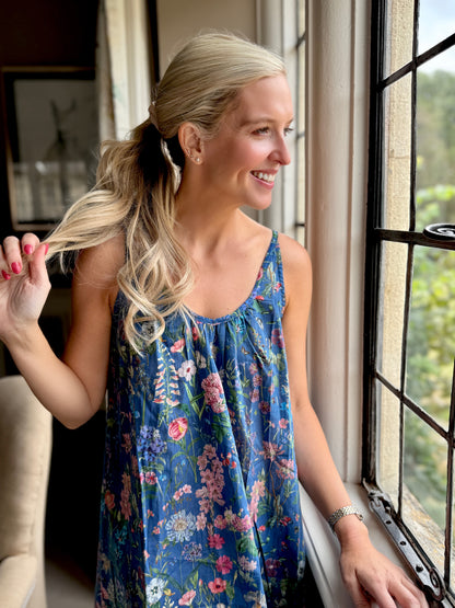 Rosehip Design Short Strappy Nighties look beautiful in our bold Horsley Navy print on 100% Cotton Voile. The Nighties are loose and comfortable to sleep in with an elasticated back and adjustable straps.