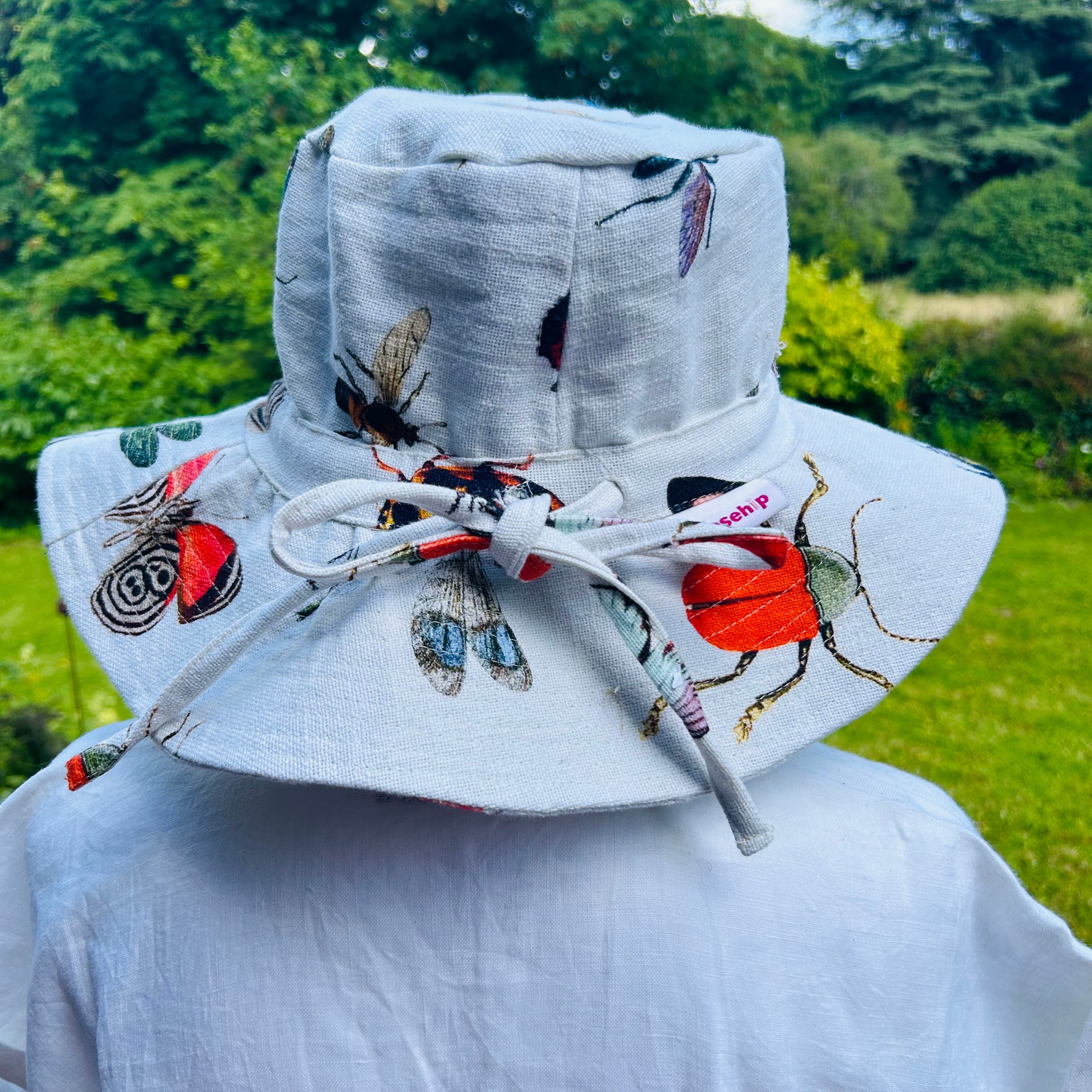 Rosehip Design Sun Hat blends our funky Bugs design with practicality. The Sunhat is made from a mix of cotton and linen with an adjustable head band which fits all sizes.